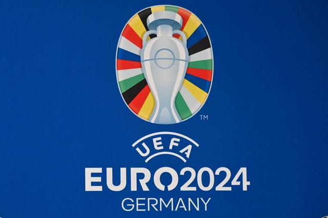 成人国产在线24小时播放视频